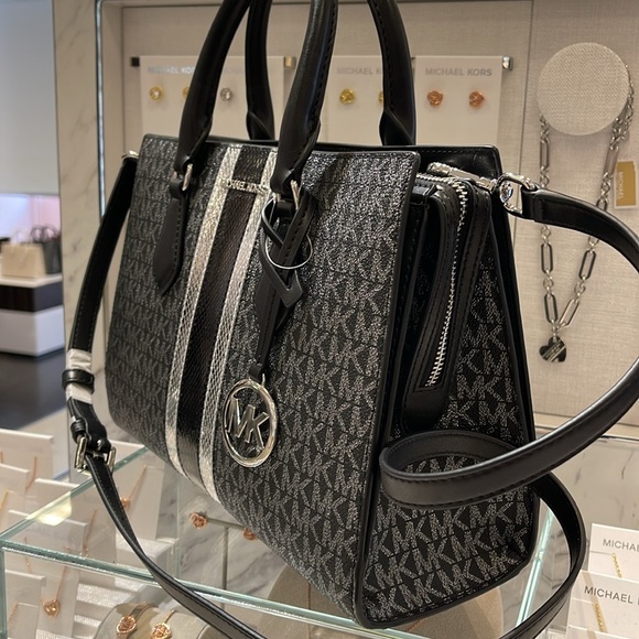 Michael Kors Sheila Medium Signature Logo and Metallic Satchel Crossbody CZ NWT - Picture 5 of 16